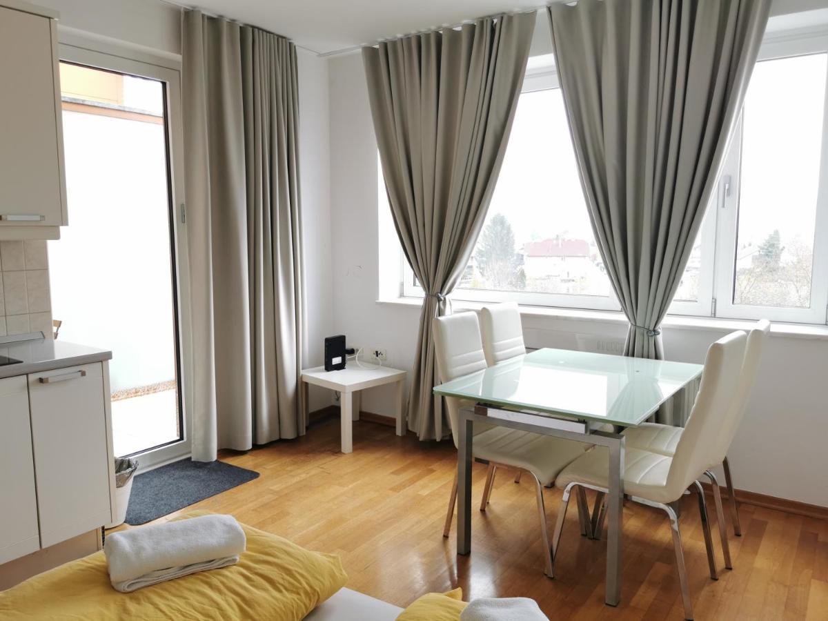 Trnovo Apartment With Free Parking 卢布尔雅那 外观 照片